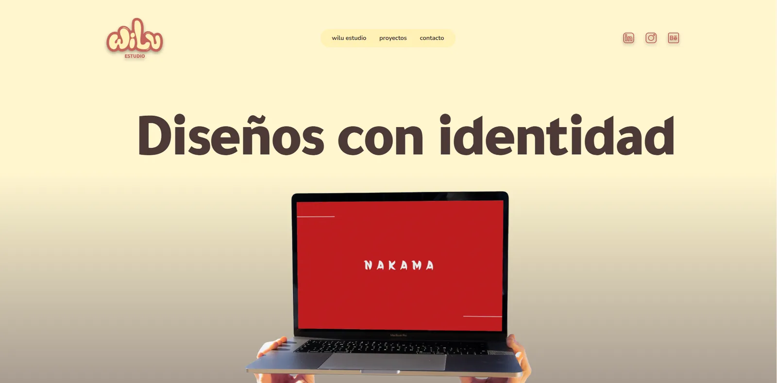 Portada de la web de wilu estudio con el titular Diseños con identidad